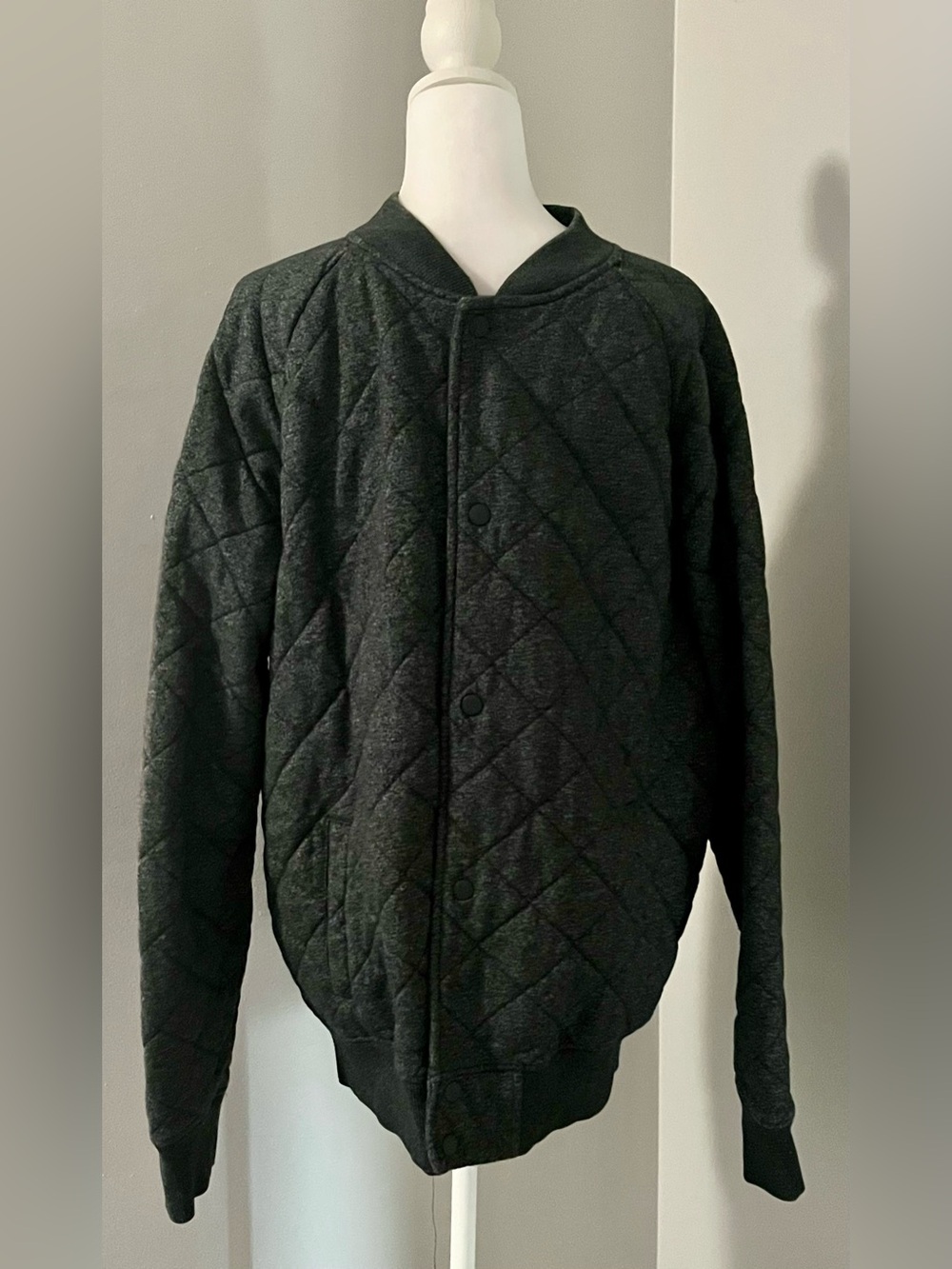 Men’s XL Quilted Bomber Jacket in Dark Charcoal